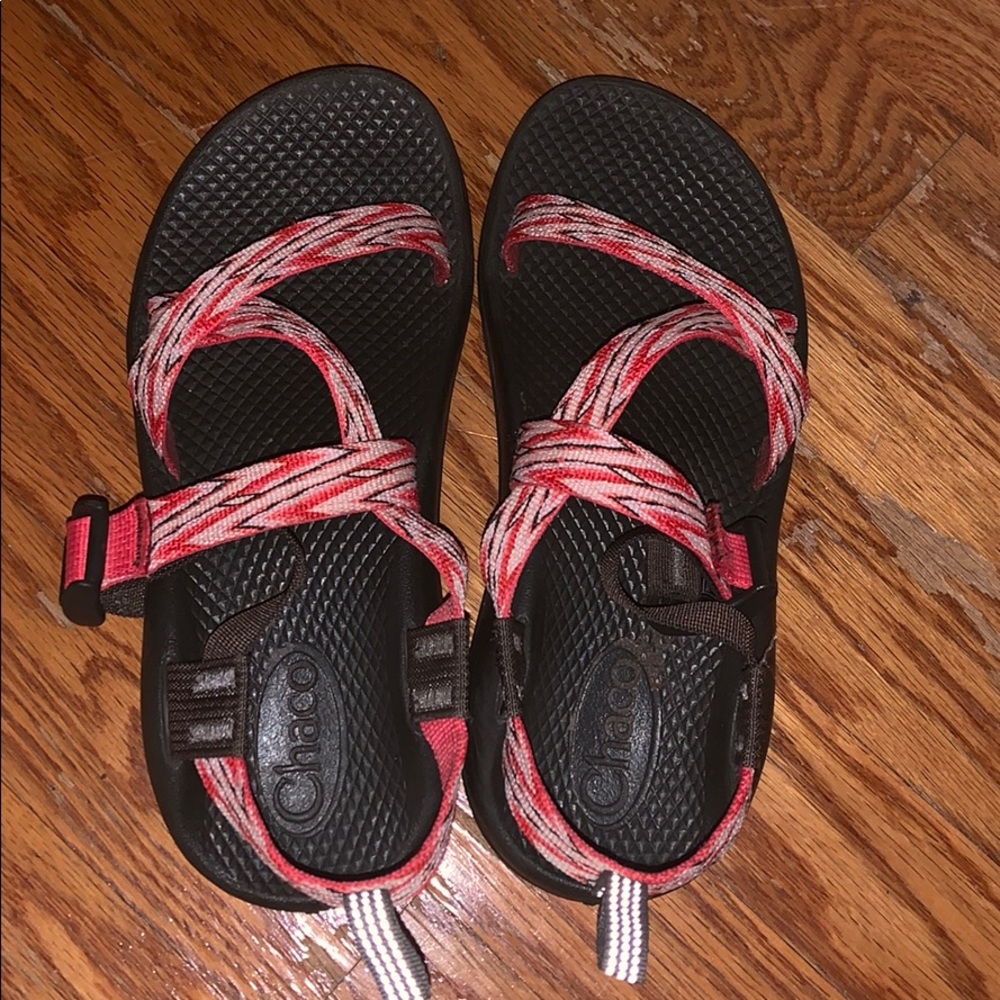 chacos size 4